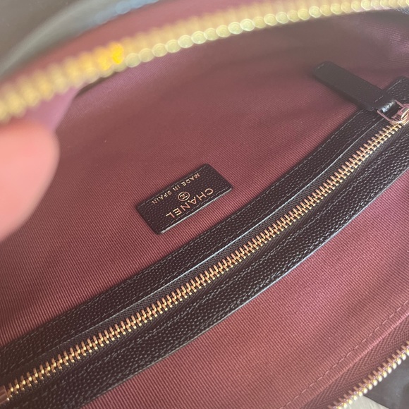 Authentic Chanel medium pouch - Picture 6 of 9